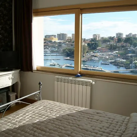Baia Di Ognina Bed & Breakfast 4*
