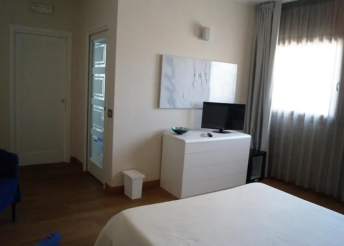Baia Di Ognina Oda ve Kahvaltı 4*
