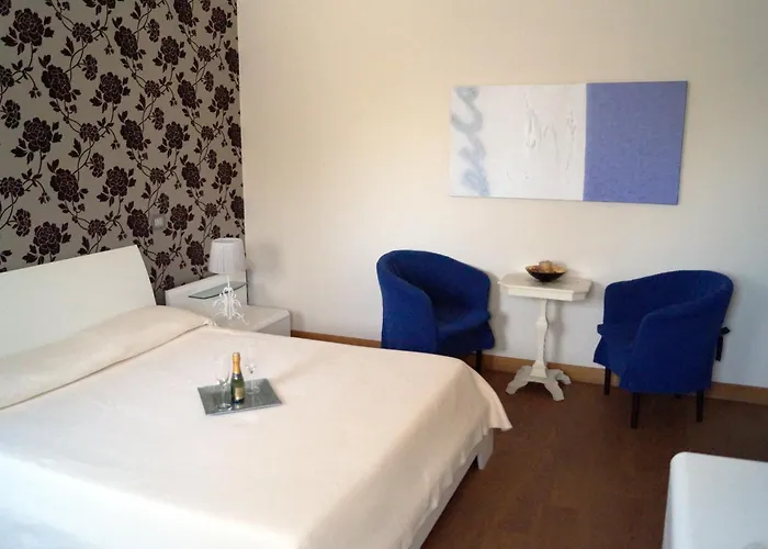 Oda ve Kahvaltı Baia Di Ognina 4*